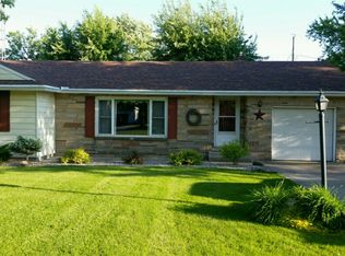 1734 Elmwood Dr, Defiance, OH 43512