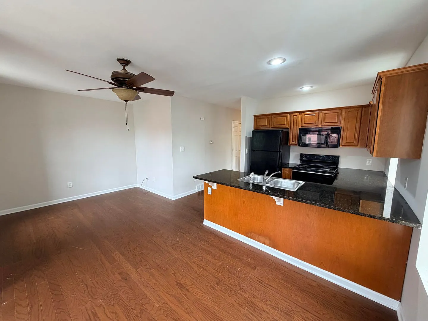 70 Morris Street — Photo 2