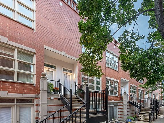 2nd image of 855 W Erie St APT 104