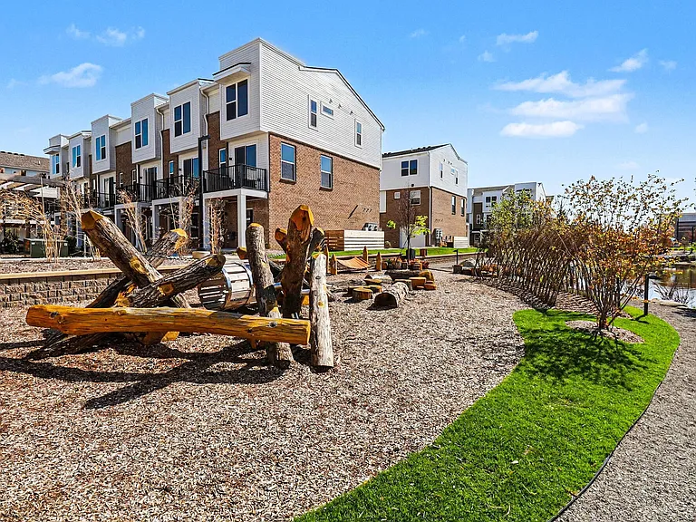 The Residences at Sakura Novi — Photo 41