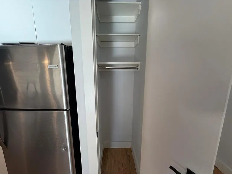494 Jackson Ave #3B — Photo 10
