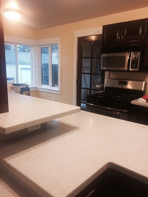 Beautifully refinished kitchen, great applianaces!