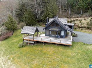 217 Rocky Rd, Port Angeles, WA 98363