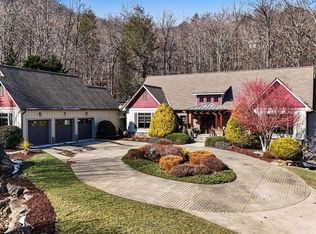 2554 Deep Gap Farm Rd, Mill Spring, NC 28756