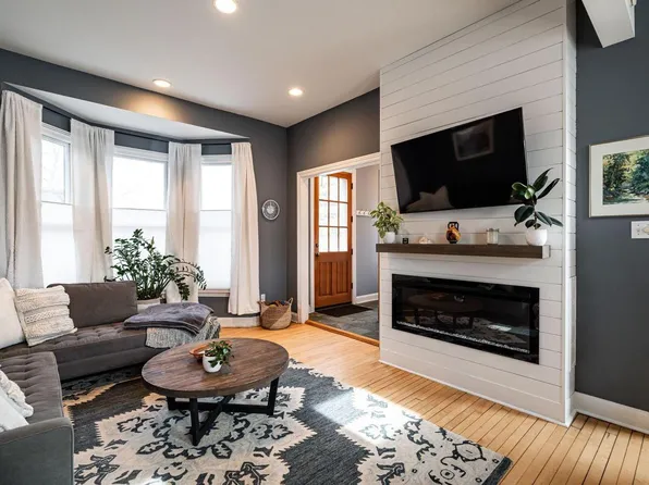 1636 North Warren AVENUE #1636A, Milwaukee, WI 53202