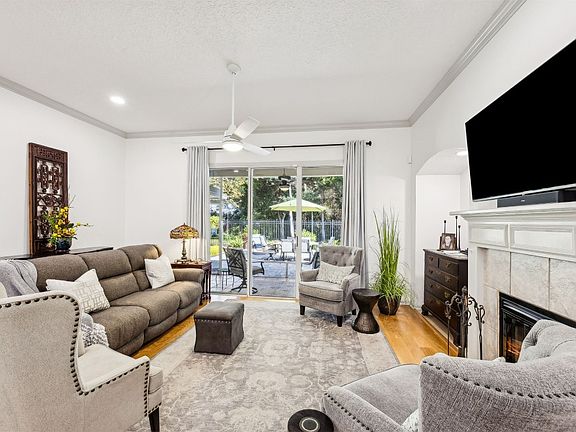 3rd image of 96098 Piedmont Dr