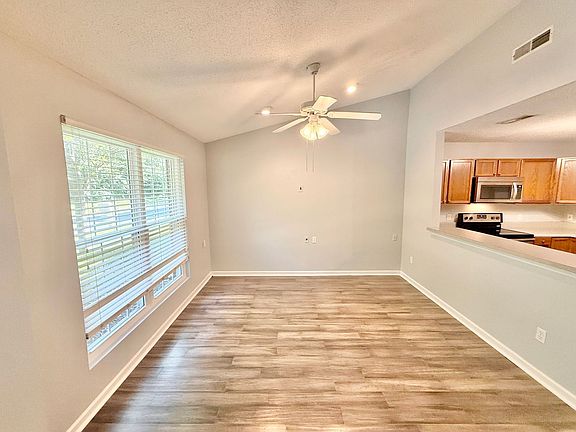 4th image of 228 Dalton Place Way