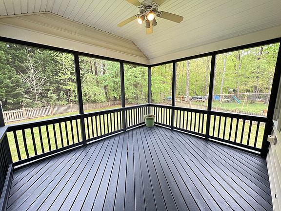 5th image of 1006 Goldenview Ct