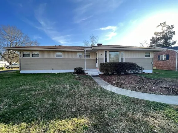 1012 Julian Dr #B, Fredericksburg, VA 22405