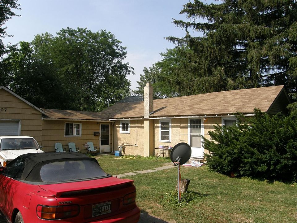 2nd image of 2207 Rehm Dr