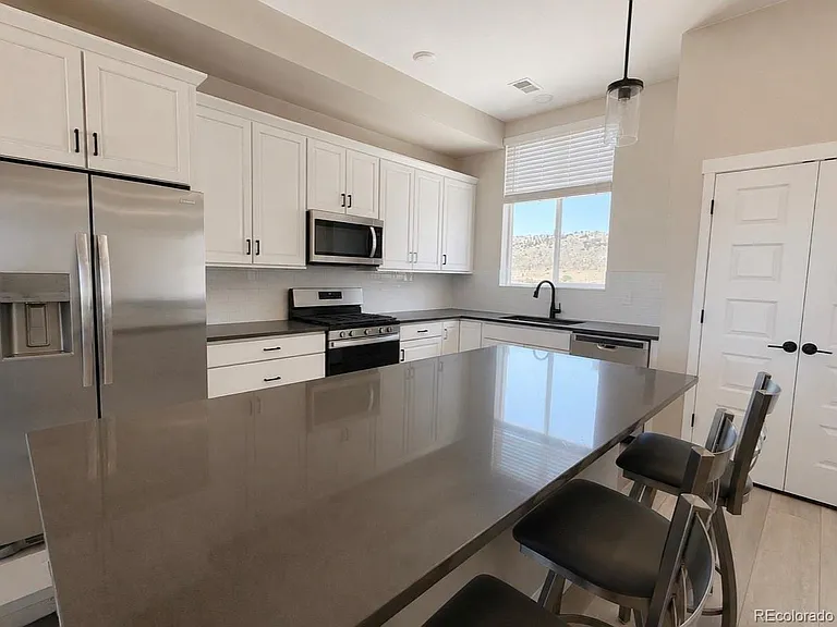 2275 S Poppy St — Photo 8