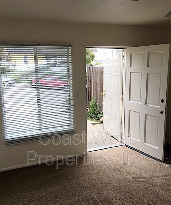 1st image of 2072 1/2 Diamond St