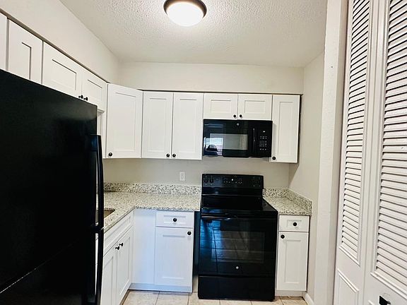 2nd image of 390 W Haines Blvd #5