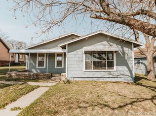 402 Kansas St, Pawnee, OK 74058