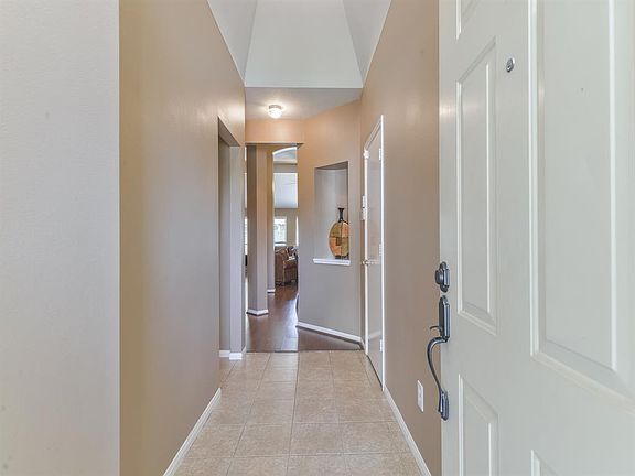 5th image of 14702 Bladenboro Dr