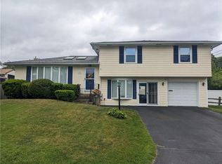 63 Gristmill Rd, Warwick, RI 02889