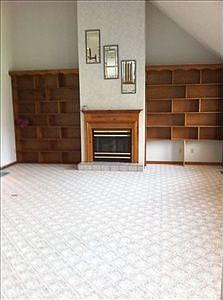 2nd image of 1392 Beddington Way