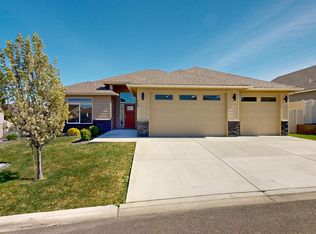 3729 S Van Buren Pl, Kennewick, WA