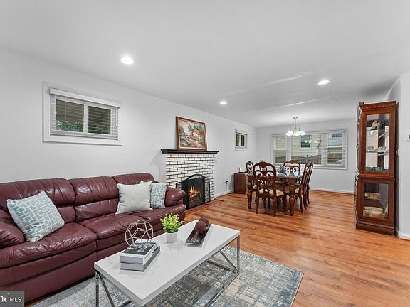 2nd image of 2741 Woodley Pl