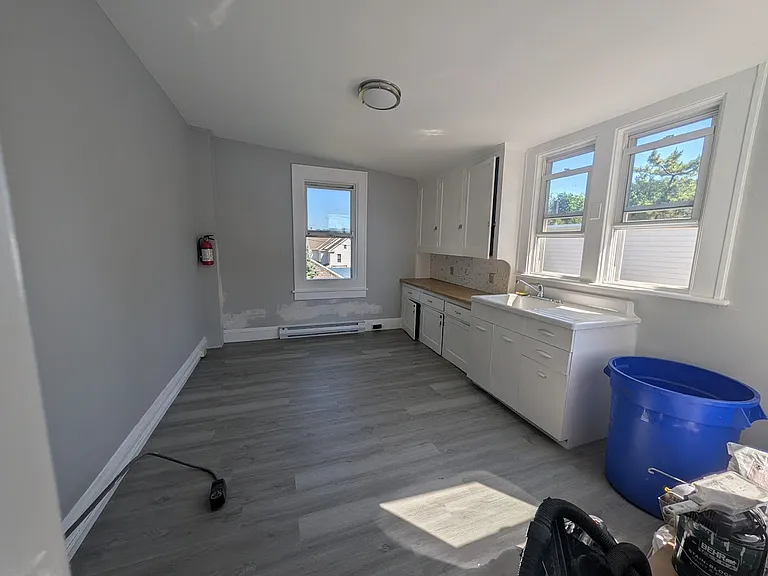 41 Summit Ave #2 — Photo 6