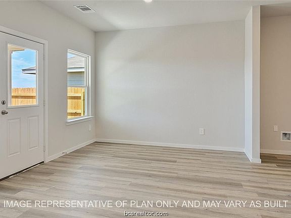 4th image of 5535 Harriet St
