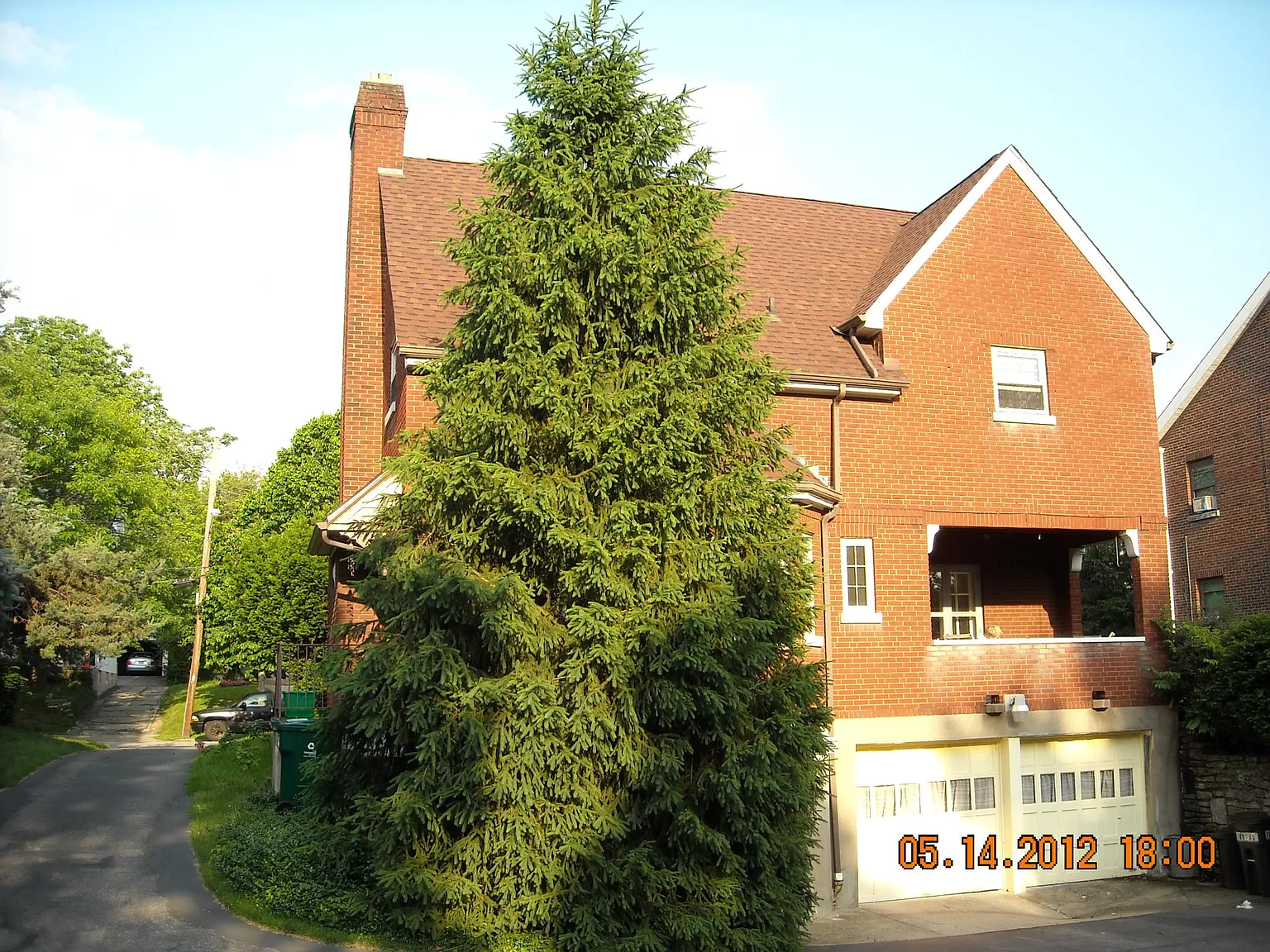 4 bed, 1836 sqft, $3,225 — Photo 2