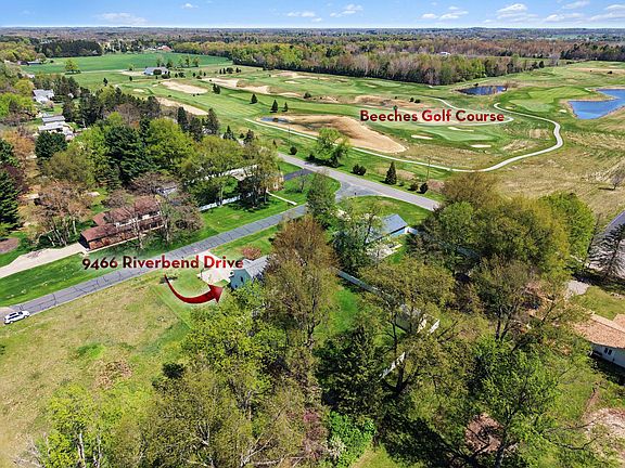 3rd image of 9466 Riverbend Dr