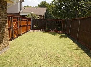 9437 Penny Ln, Irving, TX 75063