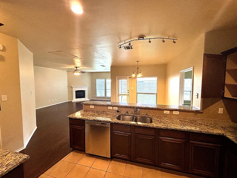 9717 Sand Trap Dr — Photo 11