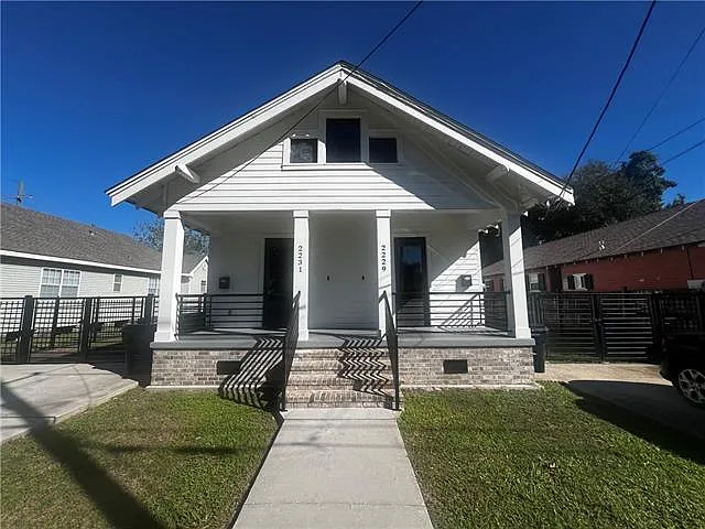 2229 Saint Roch Ave — Photo 1