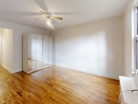 3rd image of 19510 39th Ave