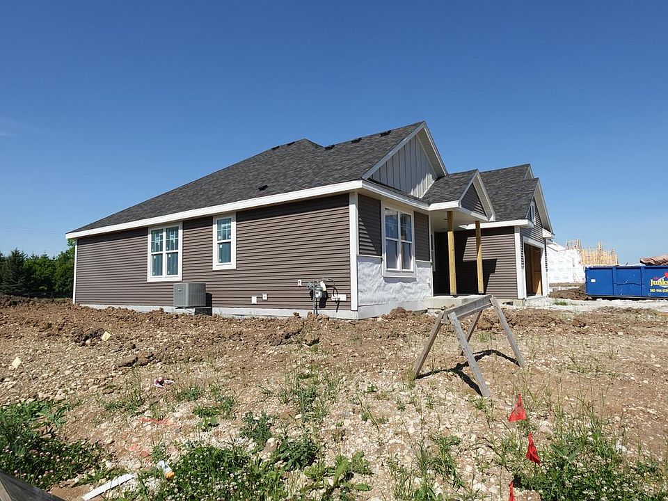 1st image of 1302 Lynn CIRCLE