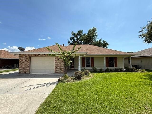 1st image of 108 Maria Cir
