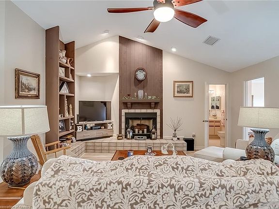 5th image of 50 Indigo Dr