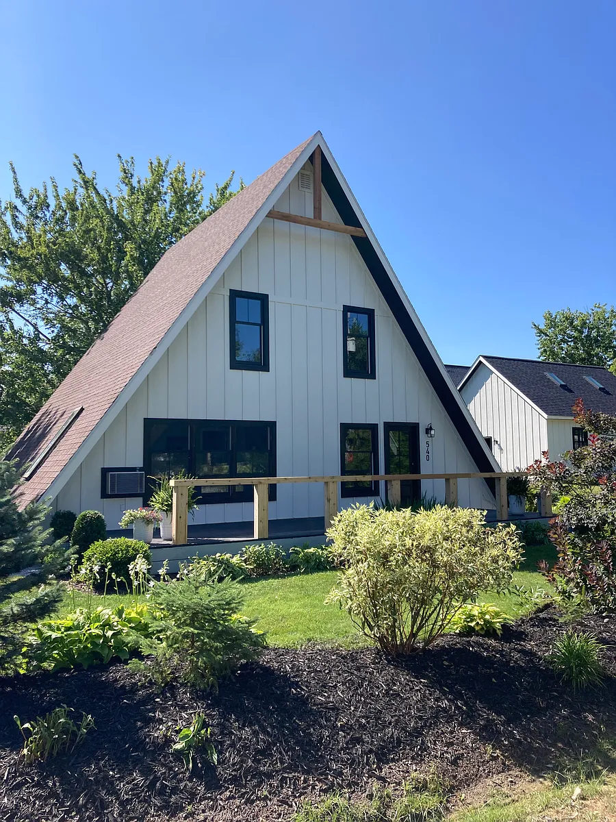 Building Photo - 540 East Dr