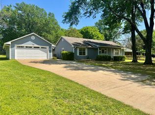 186 Autumn Wood Trl, Gun Barrel City, TX 75156