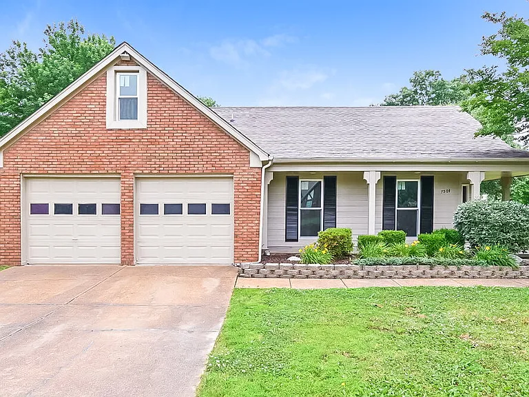 7584 Greenbrook Pkwy — Photo 1