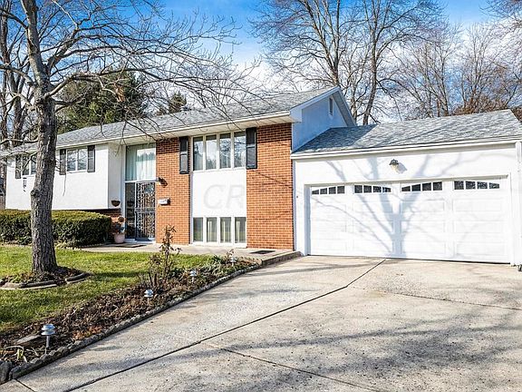 4th image of 228 Oak Hill Dr