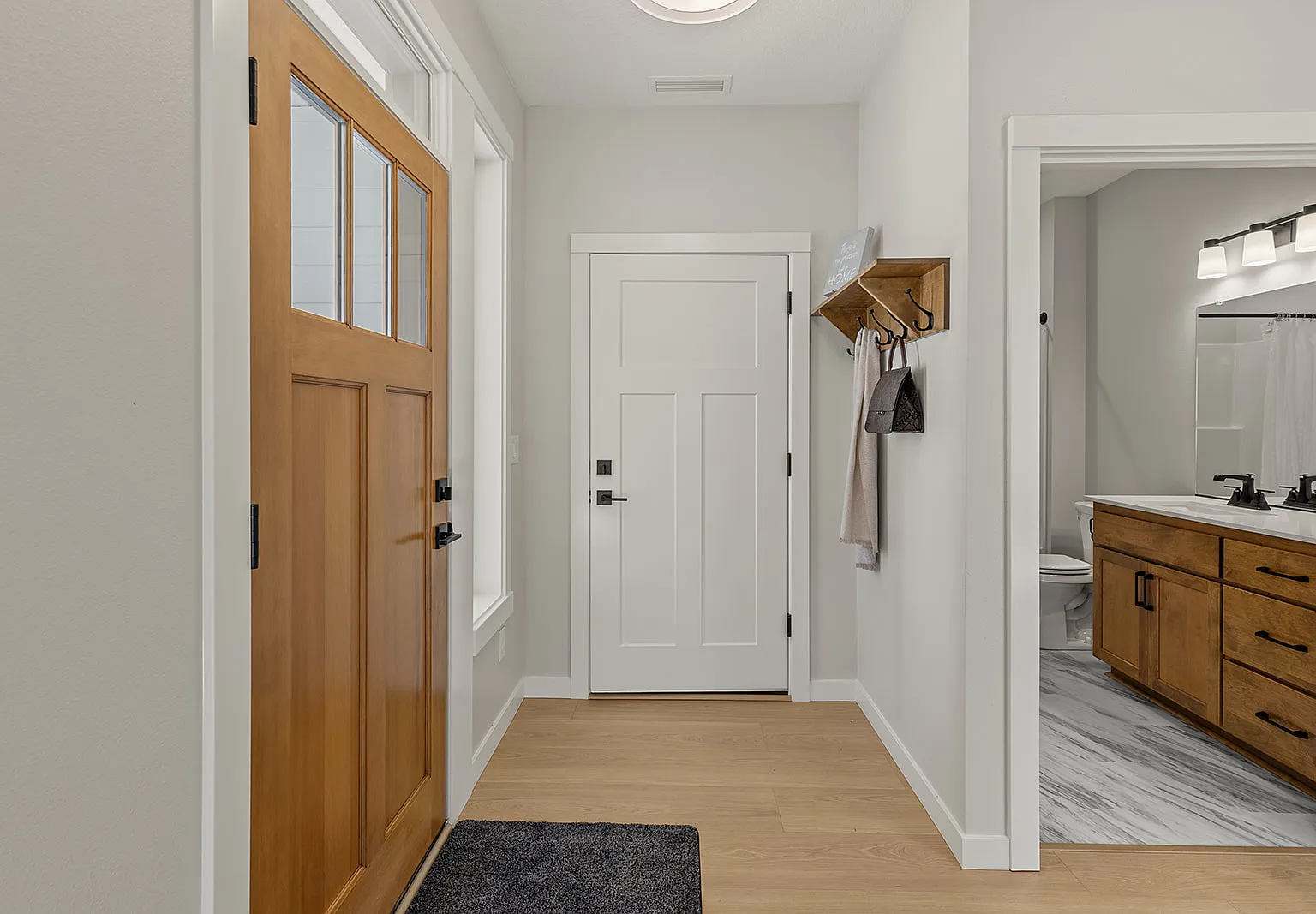 3 bed, 1774 sqft, $3,500 — Photo 3