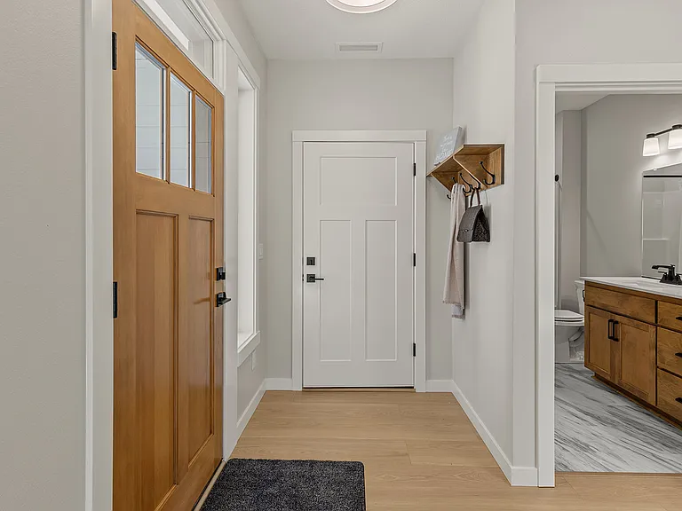 7005 NE 50th Ave — Photo 3