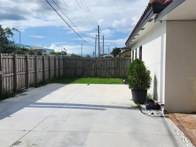 13201 SW 274th Ter — Photo 1