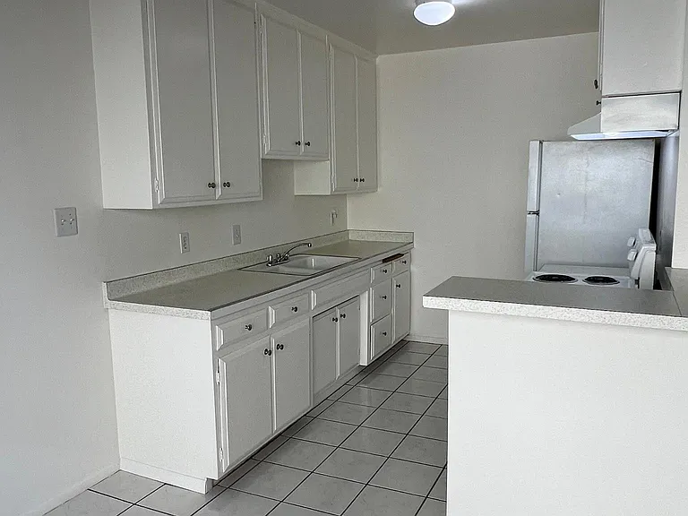 15411 S Western Ave #A — Photo 2