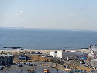 Sold by Thomas Lipovetsky, LREB