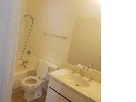 5th image of 4411 N 53rd Ln APT 4
