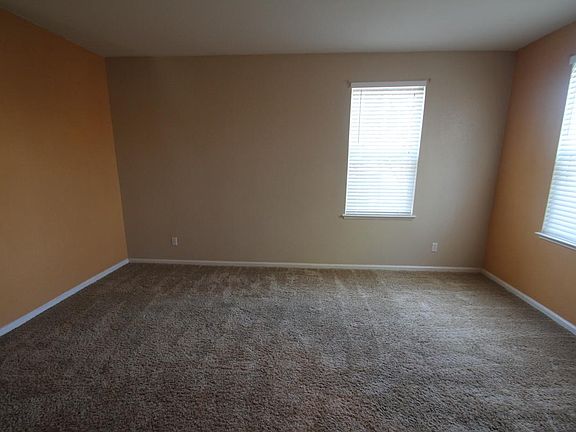 5th image of 1438 Hunter Creek Dr