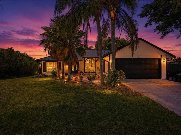 440 SW Bradshaw Cir, Port Saint Lucie, FL 34953