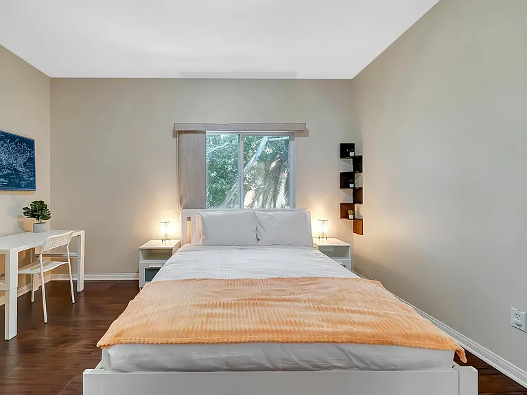 19301 Lavi Ct — Photo 22