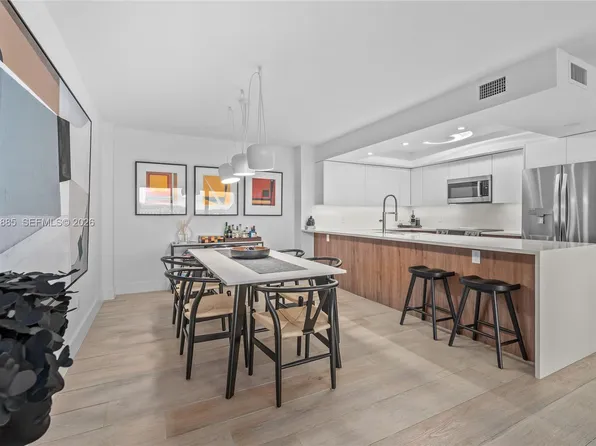 177 Ocean Lane Dr APT 812, Key Biscayne, FL 33149