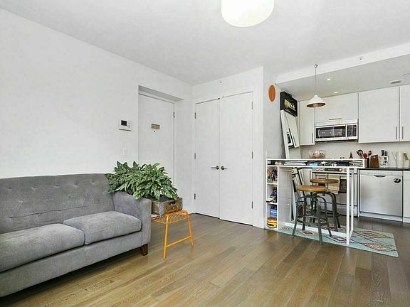 5th image of 308 E 105th St #7C