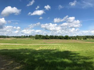 8551 E Bacon Rd, Hillsdale, MI 49242